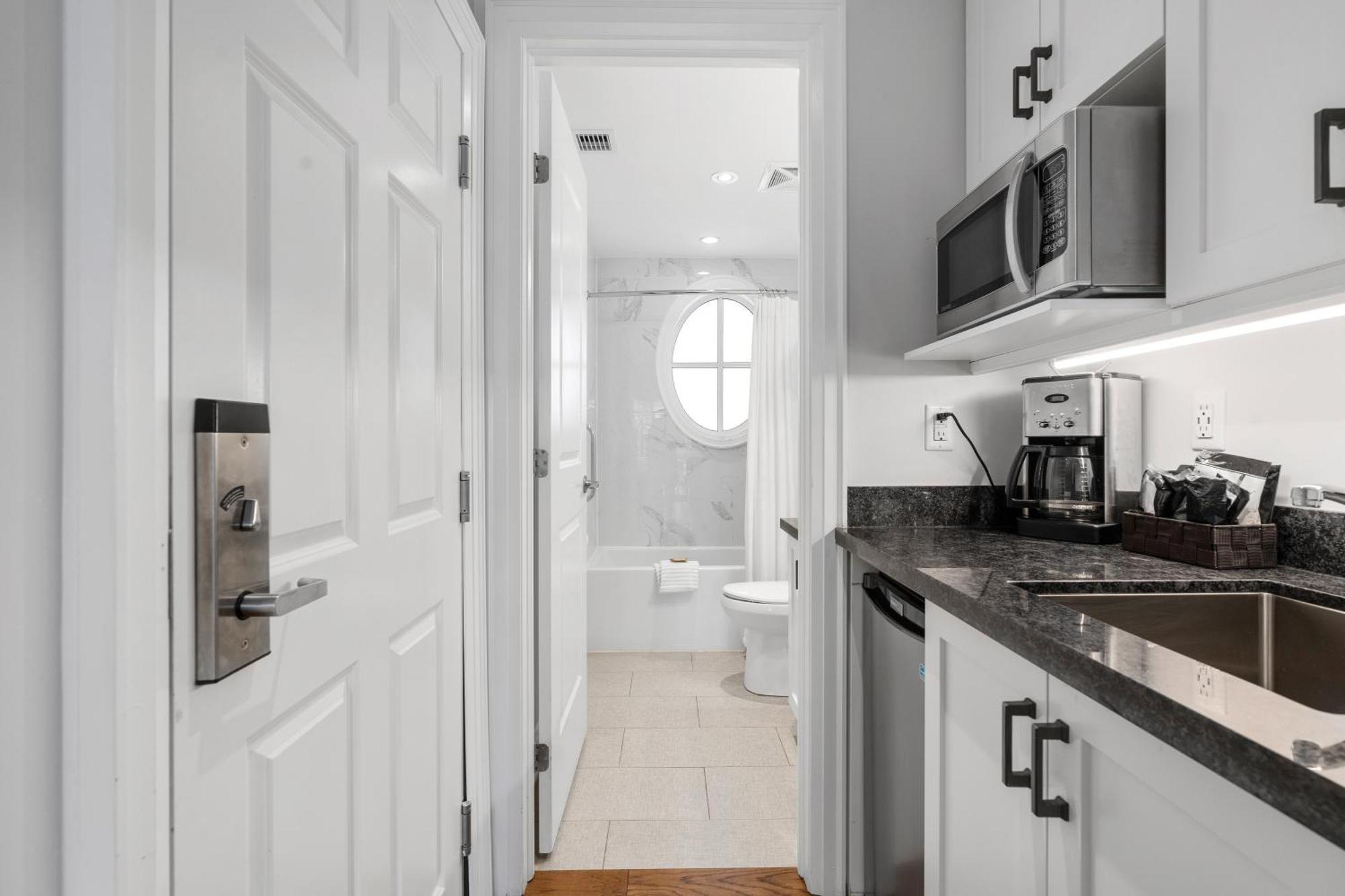 Touchstone Resort Bracebridge Bagian luar foto