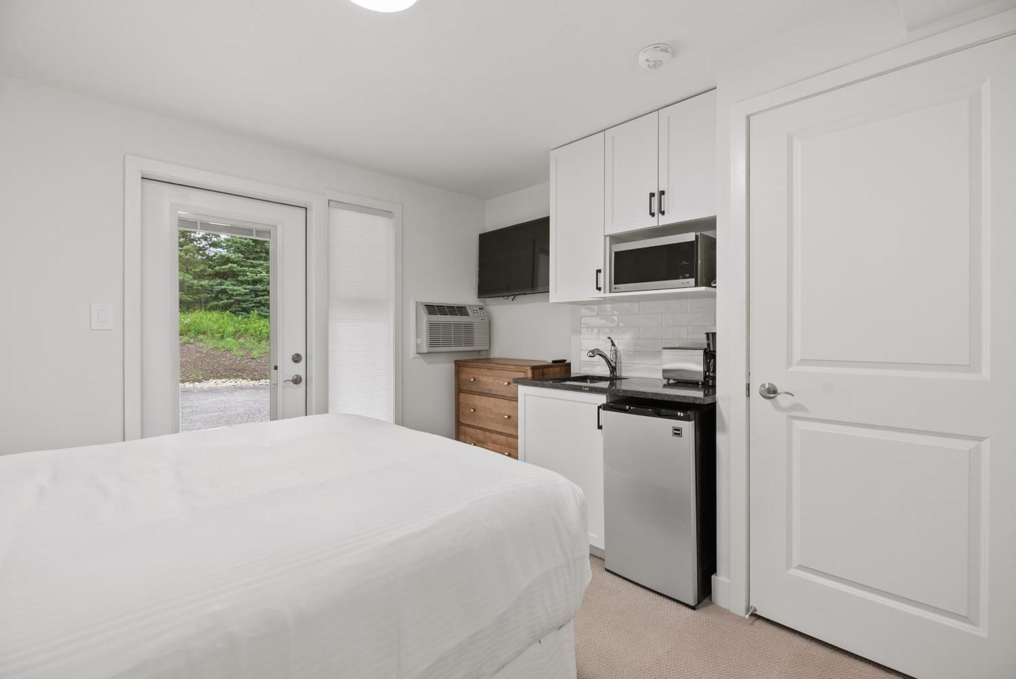 Touchstone Resort Bracebridge Bagian luar foto