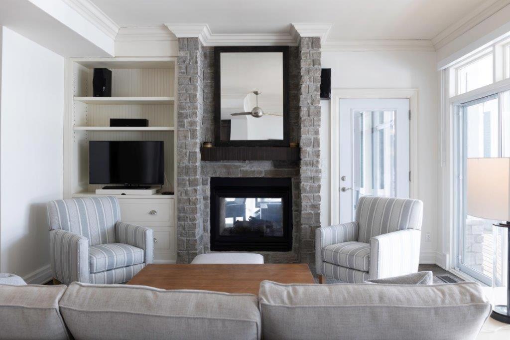 Touchstone Resort Bracebridge Bagian luar foto