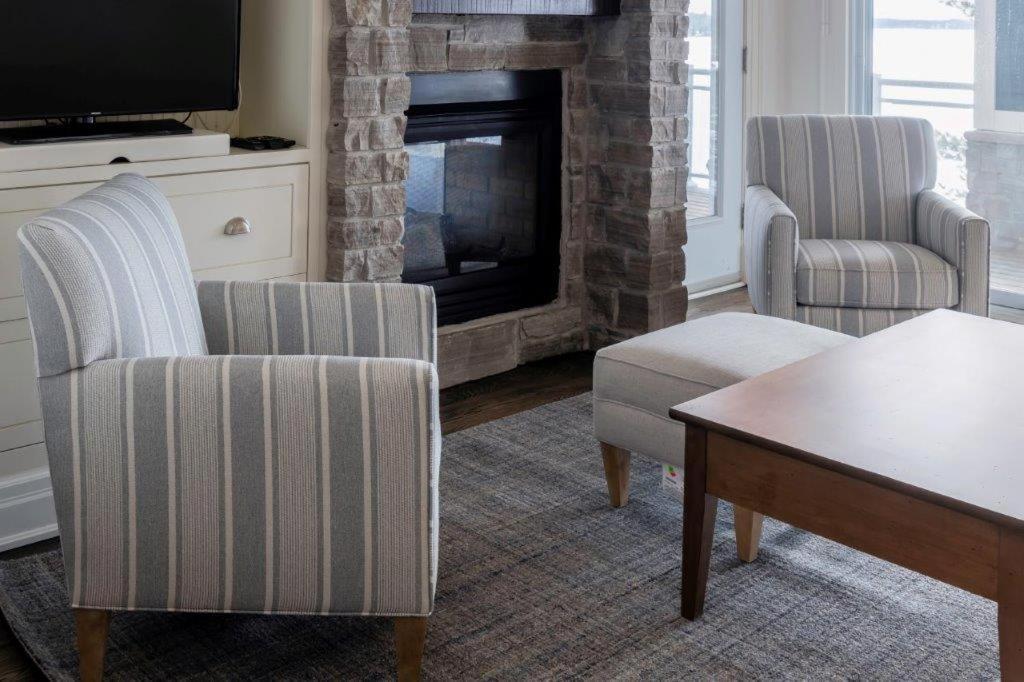 Touchstone Resort Bracebridge Bagian luar foto