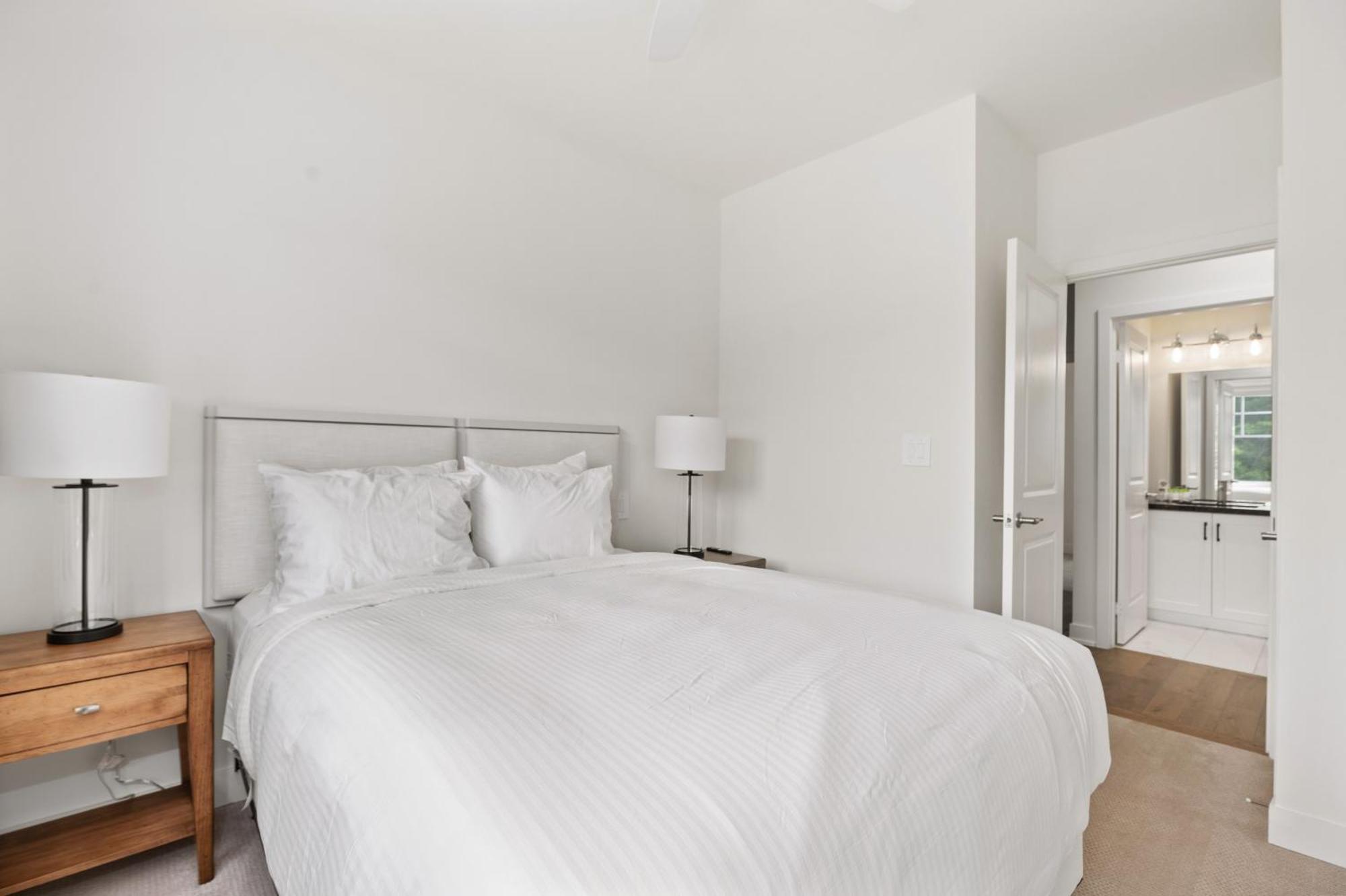 Touchstone Resort Bracebridge Bagian luar foto