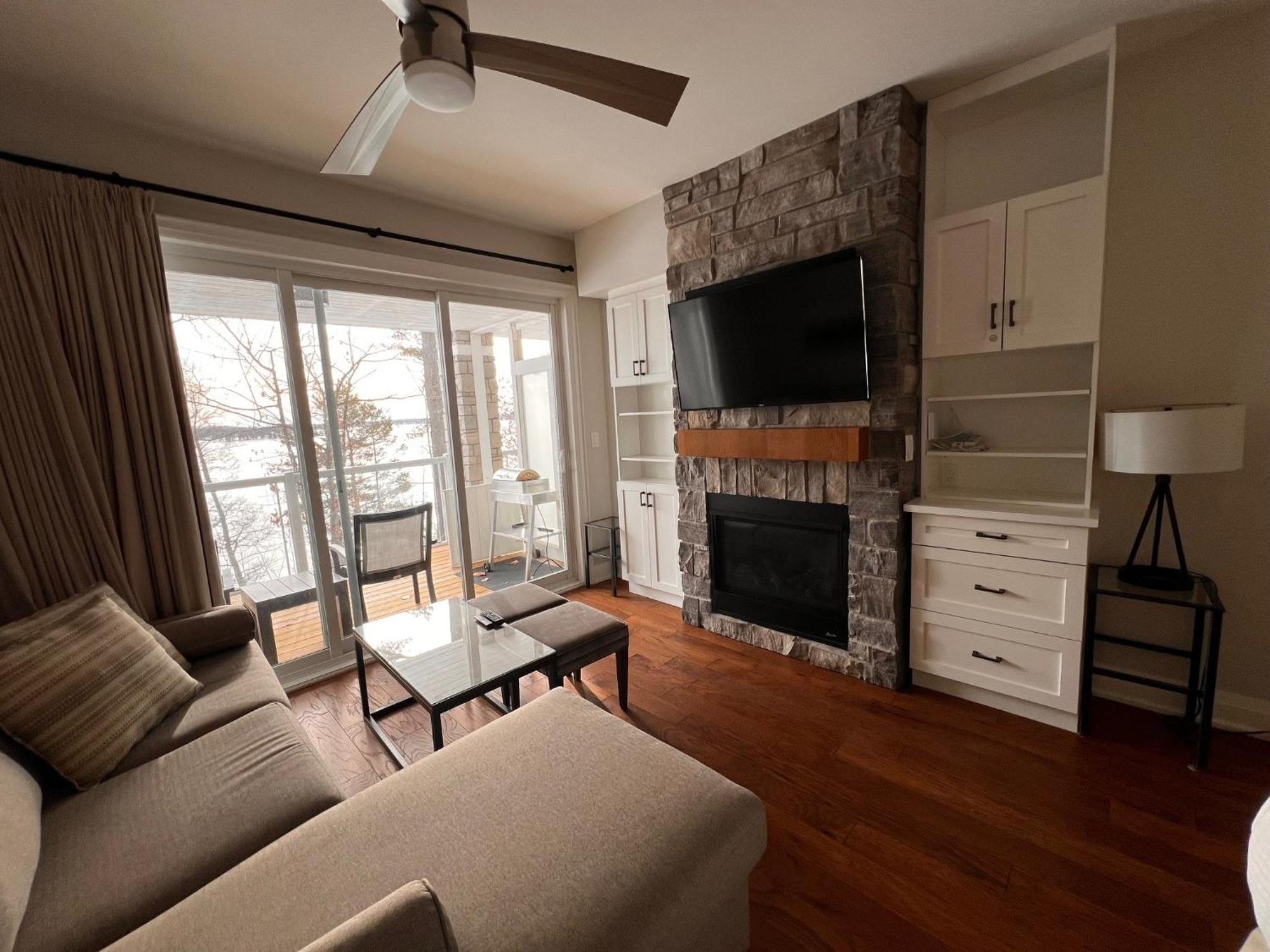 Touchstone Resort Bracebridge Bagian luar foto